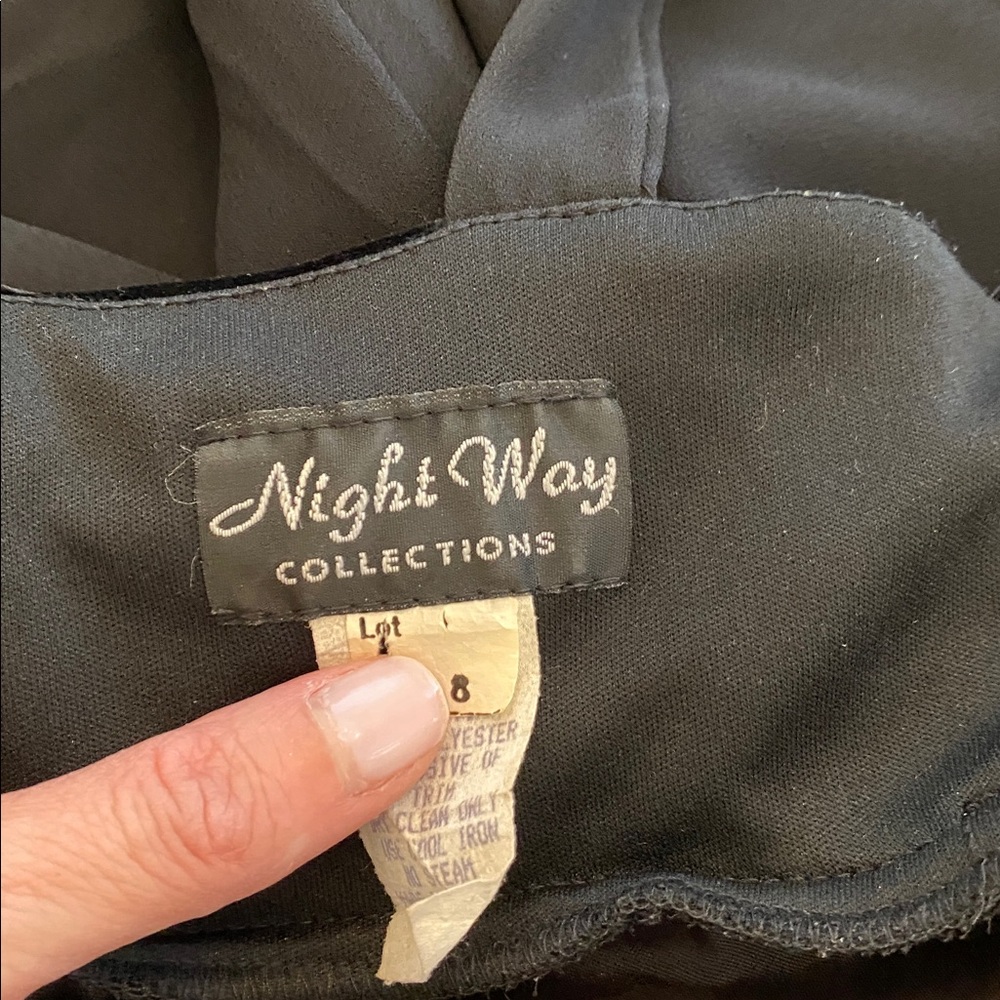 Night Way Collections Dress Gown - Picture 7 of 9